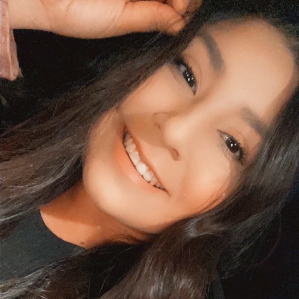 Meet your Posher, Dayana